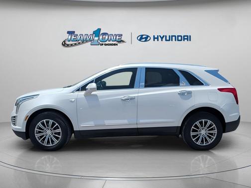 Crystal White Tricoat 2017 Cadillac XT5 Luxury