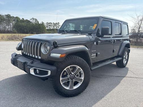 Granite Crystal Metallic Clearcoat 2022 Jeep Wrangler Unlimited Sahara