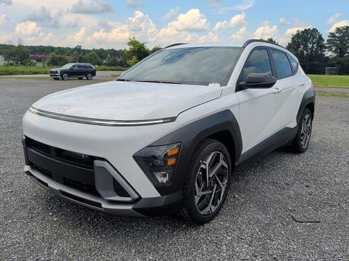 Atlas White 2026 Hyundai KONA SEL Premium