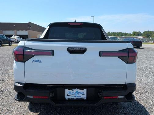Atlas White 2027 Hyundai SANTA CRUZ SE