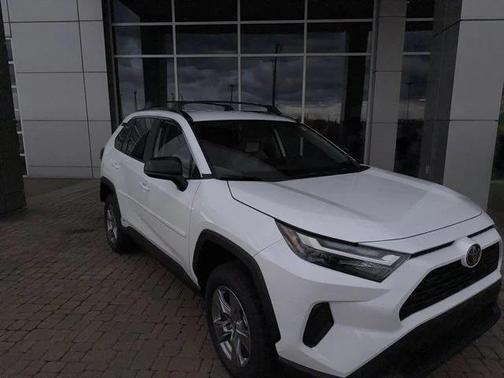 2025 Toyota RAV4 Hybrid LE