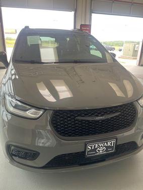 Ceramic Gray Clearcoat 2022 Chrysler Pacifica Limited