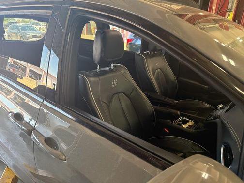 Ceramic Gray Clearcoat 2022 Chrysler Pacifica Limited