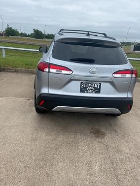 2025 Toyota Corolla Cross LE