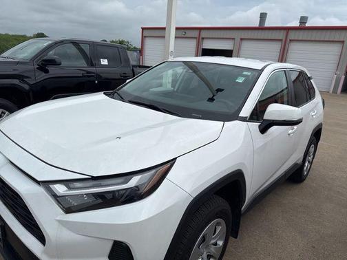Ice Cap 2024 Toyota RAV4 LE