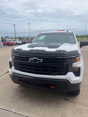 2022 Chevrolet Silverado 1500 Custom Trail Boss