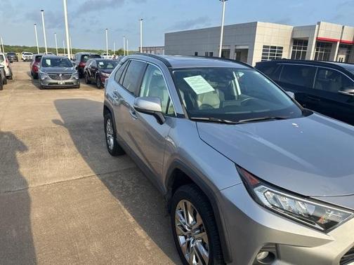 2021 Toyota RAV4 XLE Premium