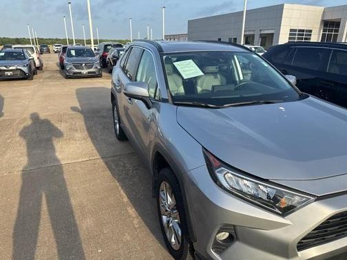 2021 Toyota RAV4 XLE Premium