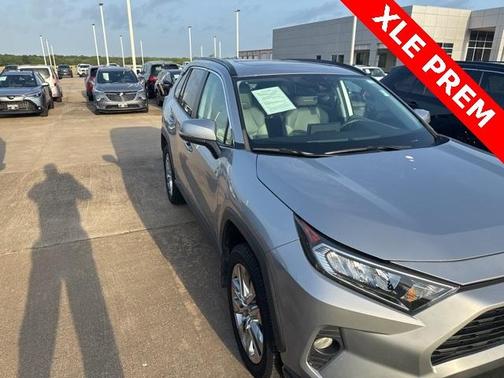 2021 Toyota RAV4 XLE Premium