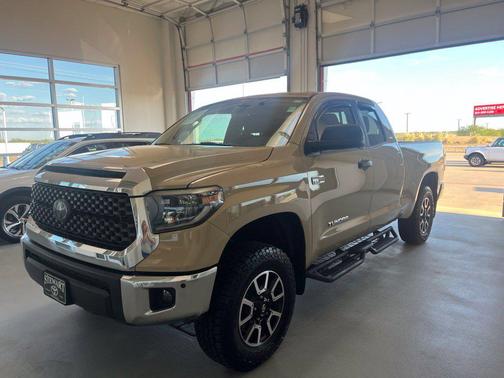 Quicksand 2020 Toyota Tundra SR5