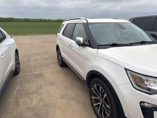 White Platinum Clearcoat Metallic 2018 Ford Explorer Platinum