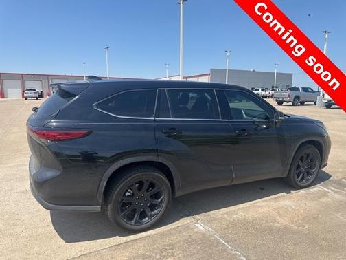 2022 Toyota Highlander L