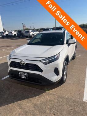 2022 Toyota RAV4 XLE