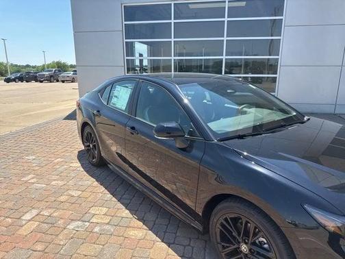 Midnight Black Metallic 2026 Toyota Camry SE