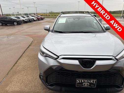 2024 Toyota Corolla Cross Hybrid XSE