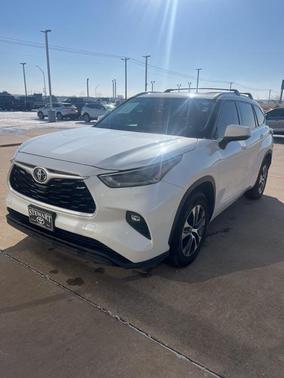2021 Toyota Highlander XLE