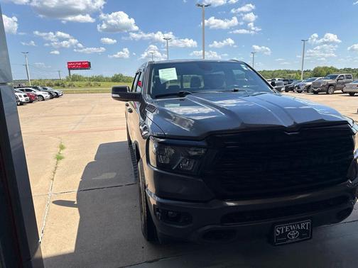 Granite Crystal Metallic Clearcoat 2022 RAM 1500 Big Horn/Lone Star