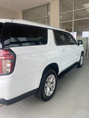 Summit White 2024 Chevrolet Suburban Premier