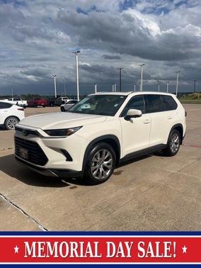 Coastal Cream 2024 Toyota Grand Highlander Limited