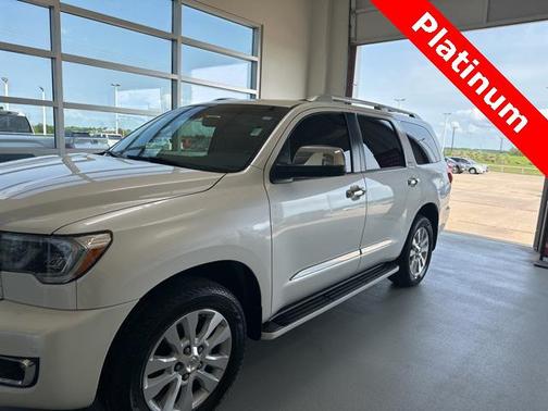 Blizzard Pearl 2019 Toyota Sequoia Platinum