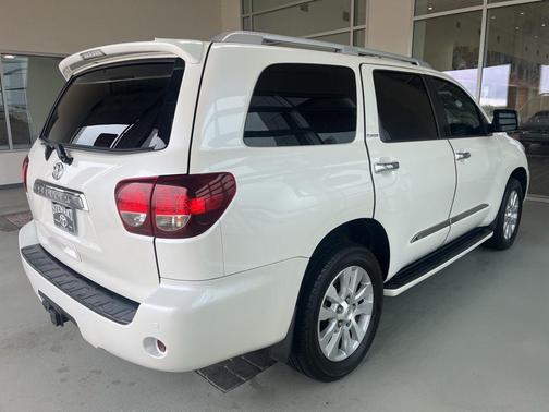 Blizzard Pearl 2019 Toyota Sequoia Platinum
