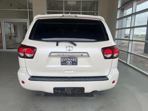 Blizzard Pearl 2019 Toyota Sequoia Platinum