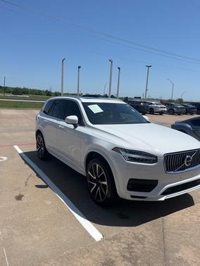 2020 Volvo XC90 Hybrid T8 Momentum 6 Passenger