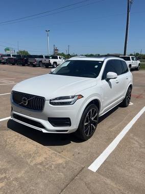 2020 Volvo XC90 Hybrid T8 Momentum 6 Passenger