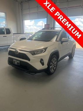 2020 Toyota RAV4 XLE Premium
