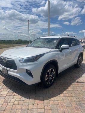 2026 Toyota Highlander Hybrid XLE