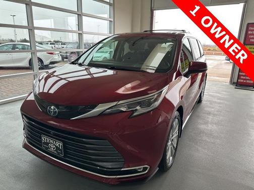Ruby Flare Pearl 2023 Toyota Sienna Platinum 7 Passenger