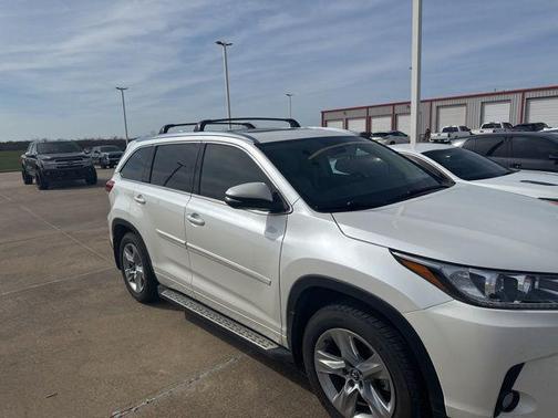 2017 Toyota Highlander Limited