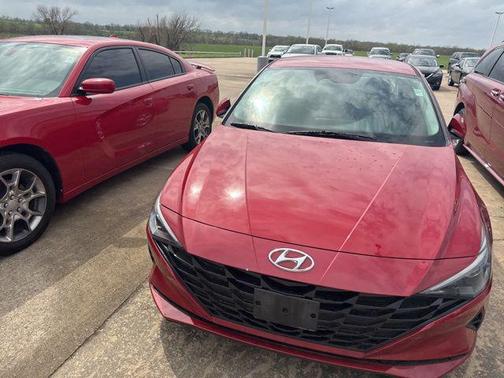 2021 Hyundai ELANTRA SE