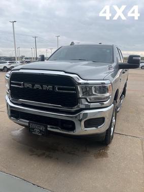 2024 RAM 3500 Tradesman Crew Cab 4x4 8' Box