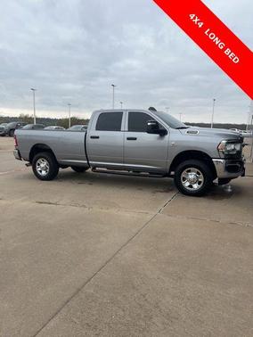 2024 RAM 3500 Tradesman Crew Cab 4x4 8' Box