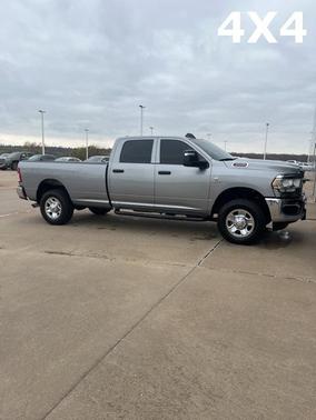 2024 RAM 3500 Tradesman Crew Cab 4x4 8' Box