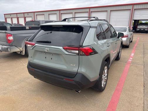 2023 Toyota RAV4 XLE Premium