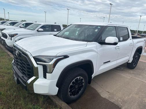 Ice 2026 Toyota Tundra SR5