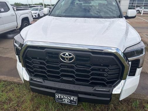 Ice 2026 Toyota Tundra SR5