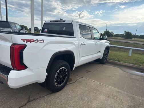 Ice 2026 Toyota Tundra SR5