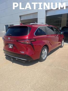 2021 Toyota Sienna Platinum