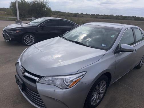 2016 Toyota Camry XLE