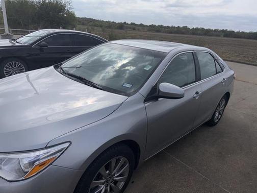 2016 Toyota Camry XLE
