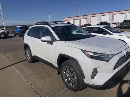 2023 Toyota RAV4 XLE Premium