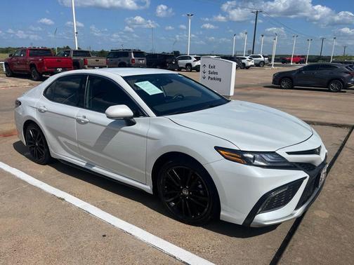 Pearl 2024 Toyota Camry XSE