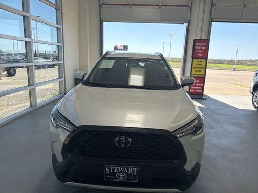 2024 Toyota Corolla Cross LE