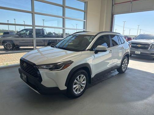 2024 Toyota Corolla Cross LE