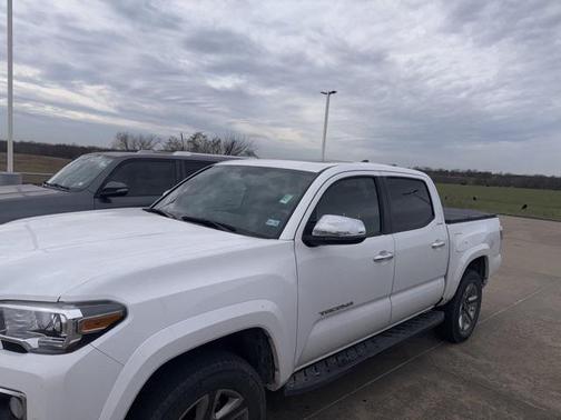 2017 Toyota Tacoma Limited