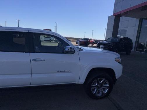 2017 Toyota Tacoma Limited