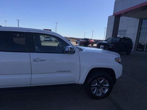 2017 Toyota Tacoma Limited